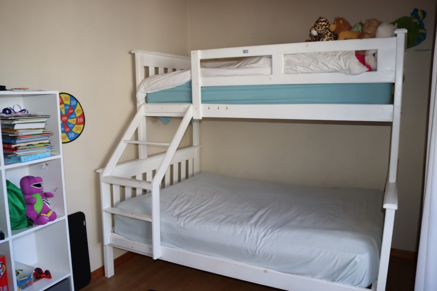 6 Bedroom Property for Sale in Kleinmond Western Cape